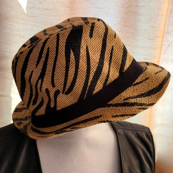 four buttons san diego hat company Straw Har Excellent Condition Four Buttons Brand - San Diego Hat Co. Woman main image 4